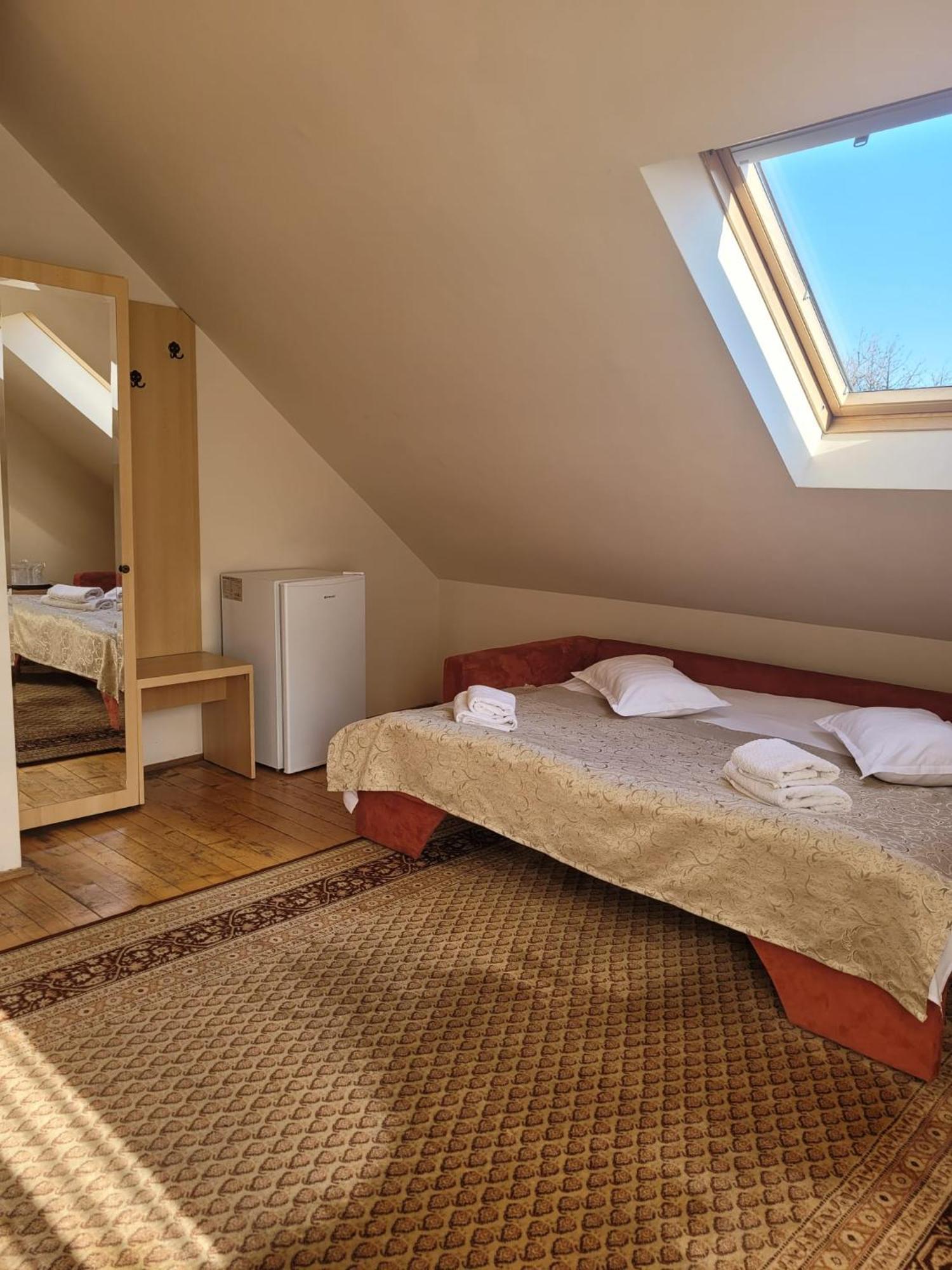 Pension Bavaria Brasov Exterior photo
