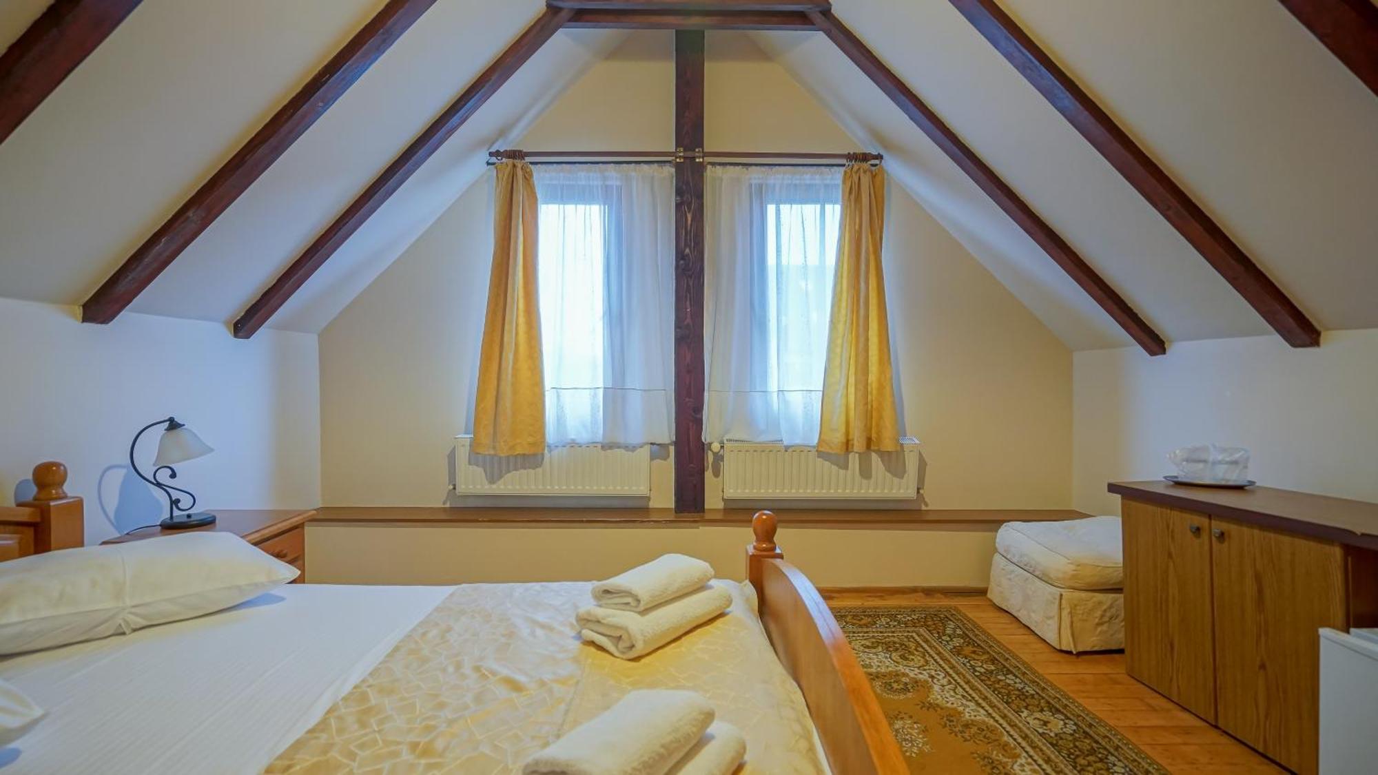 Pension Bavaria Brasov Exterior photo